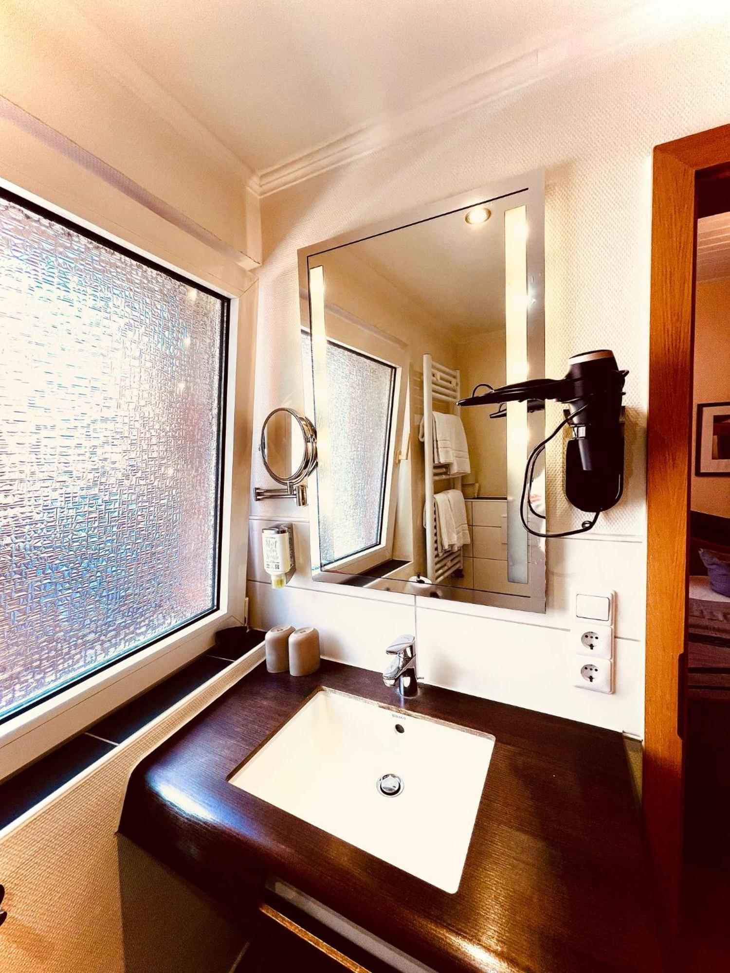 Large Double Room